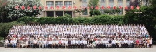 2009届国产自拍
国产自拍
本科生毕业留念