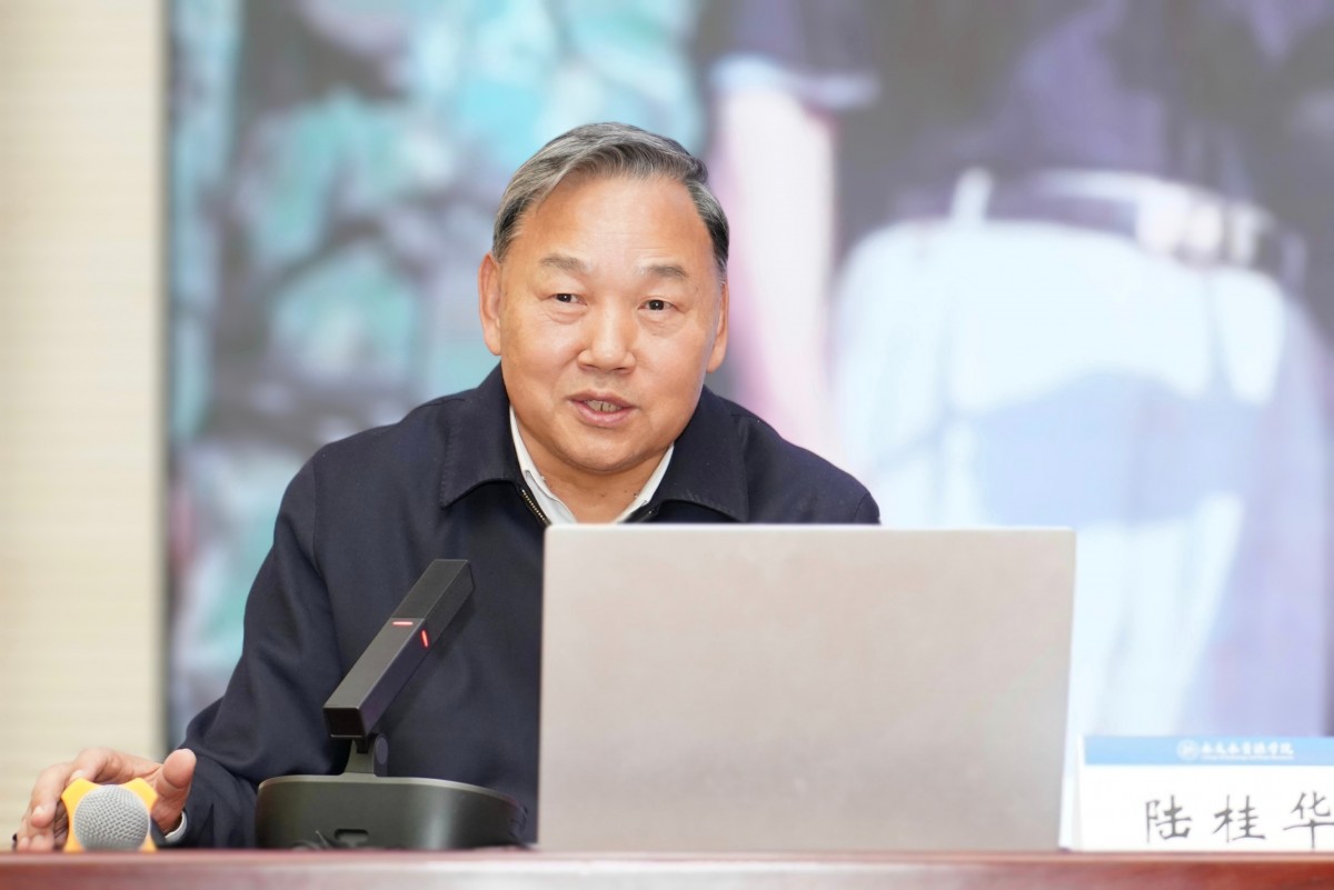 水利部原副部长陆桂华为国产自拍
新生开讲“新时代治水实践与水文发展”