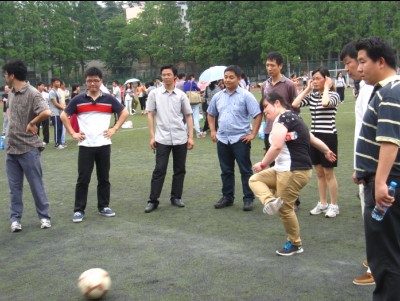 国产自拍
参加2013年国产自拍
教职工趣味运动会